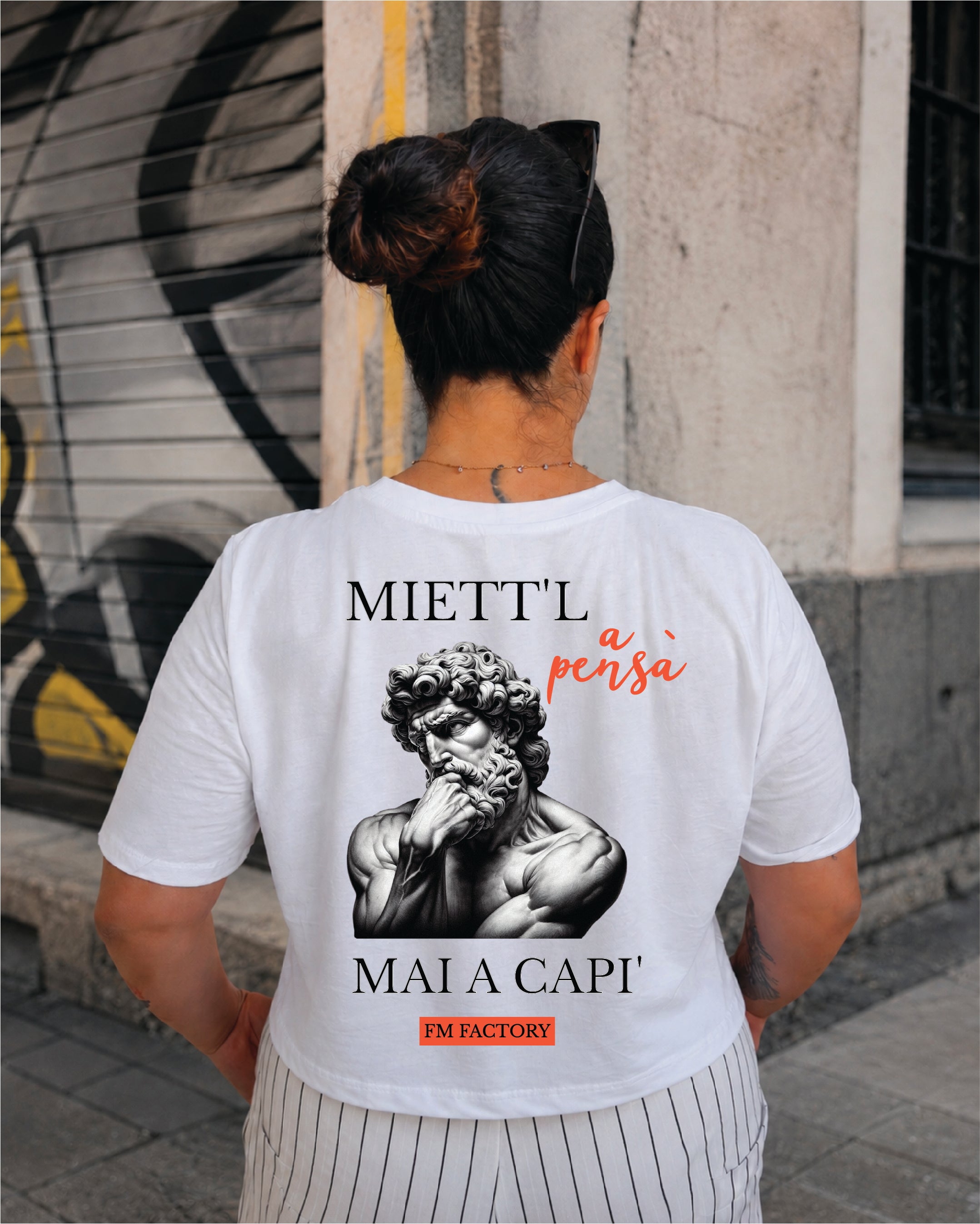 T-shirt Crop Donna "Miett'l a pensà, mai a capì"