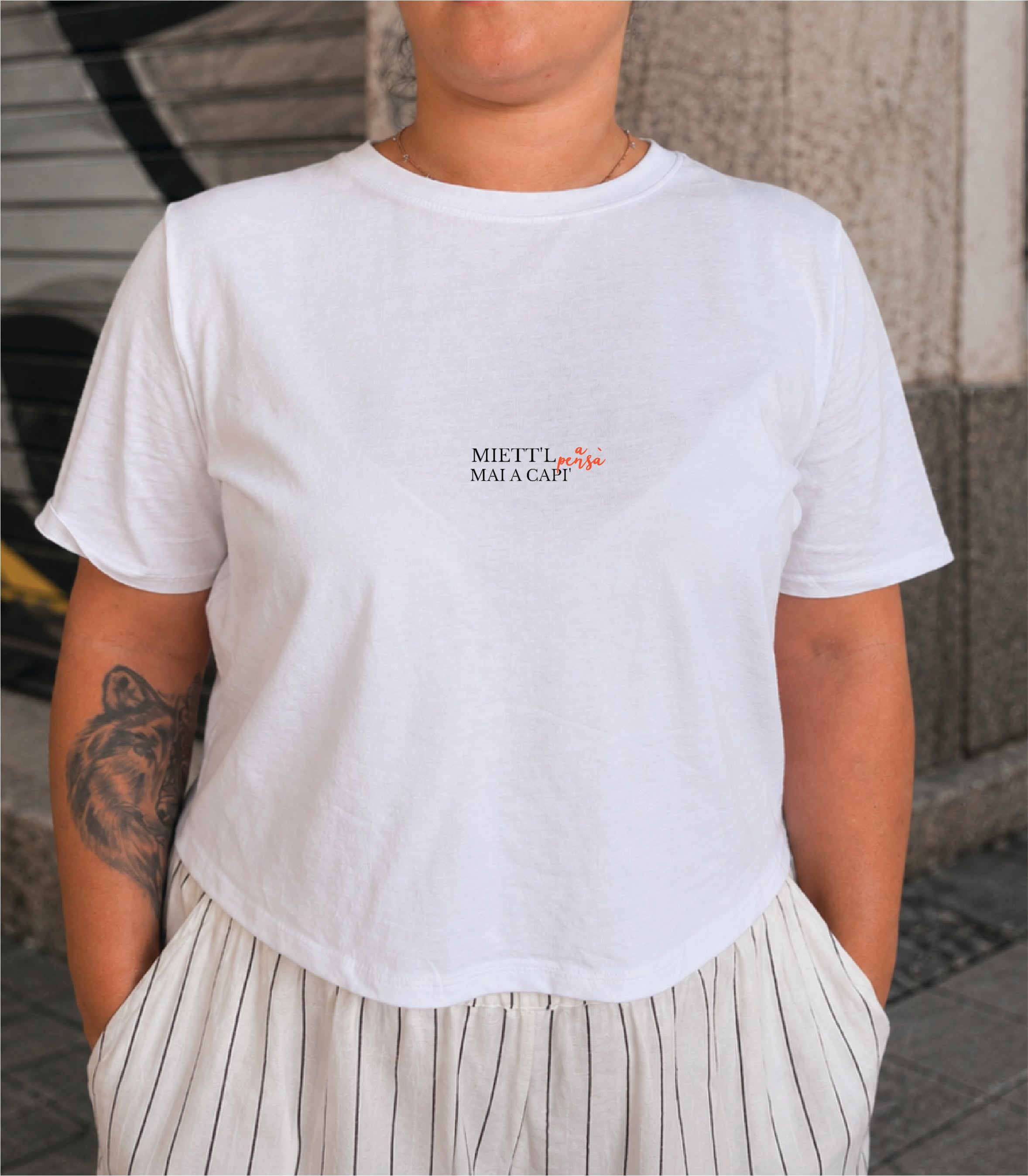 T-shirt Crop Donna "Miett'l a pensà, mai a capì"