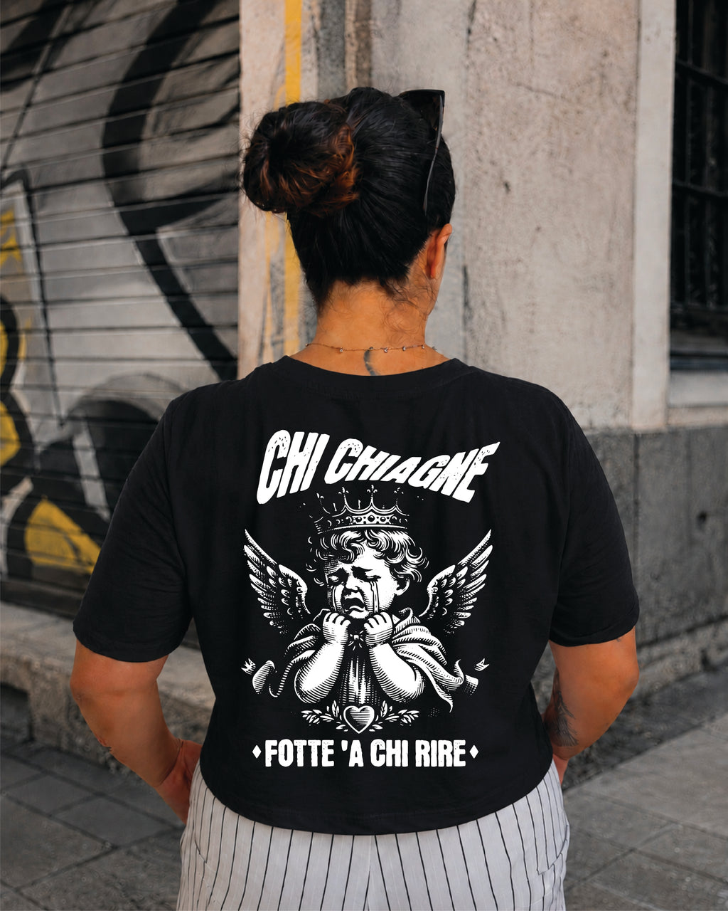 T-shirt Crop Donna "Chi chiagne fotte a chi rire"