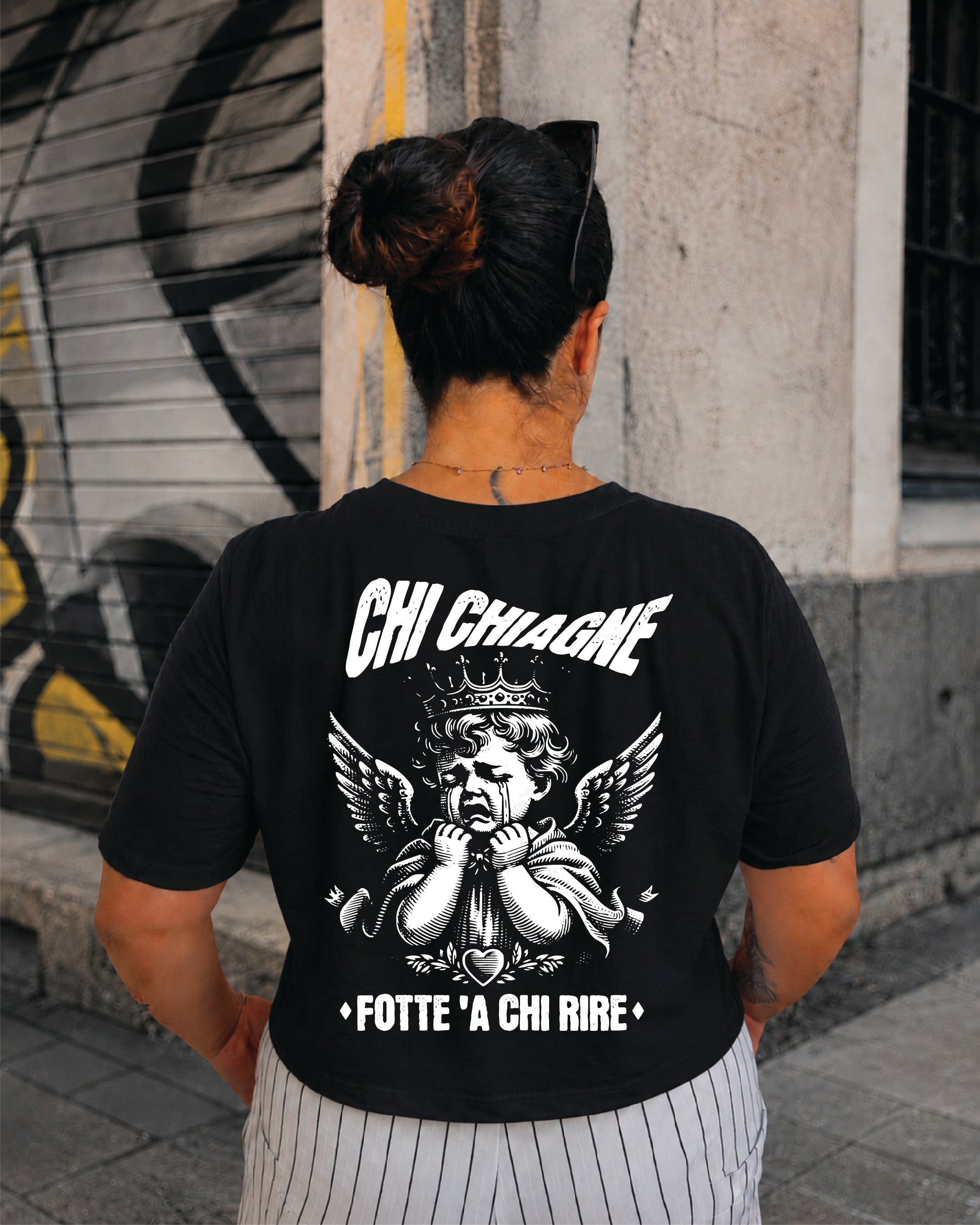 T-shirt Crop Donna "Chi chiagne fotte a chi rire"